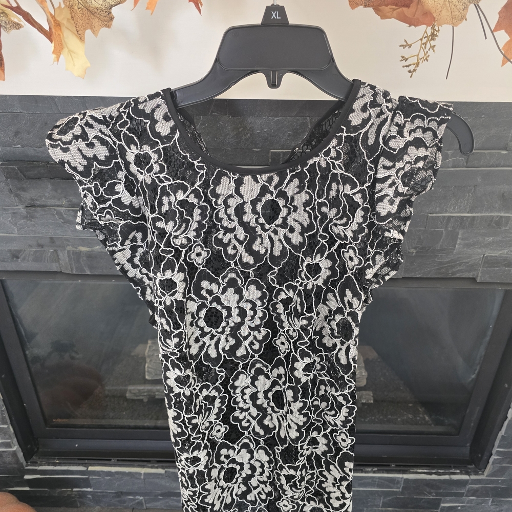 White House Black Market Black and White Lace Dress